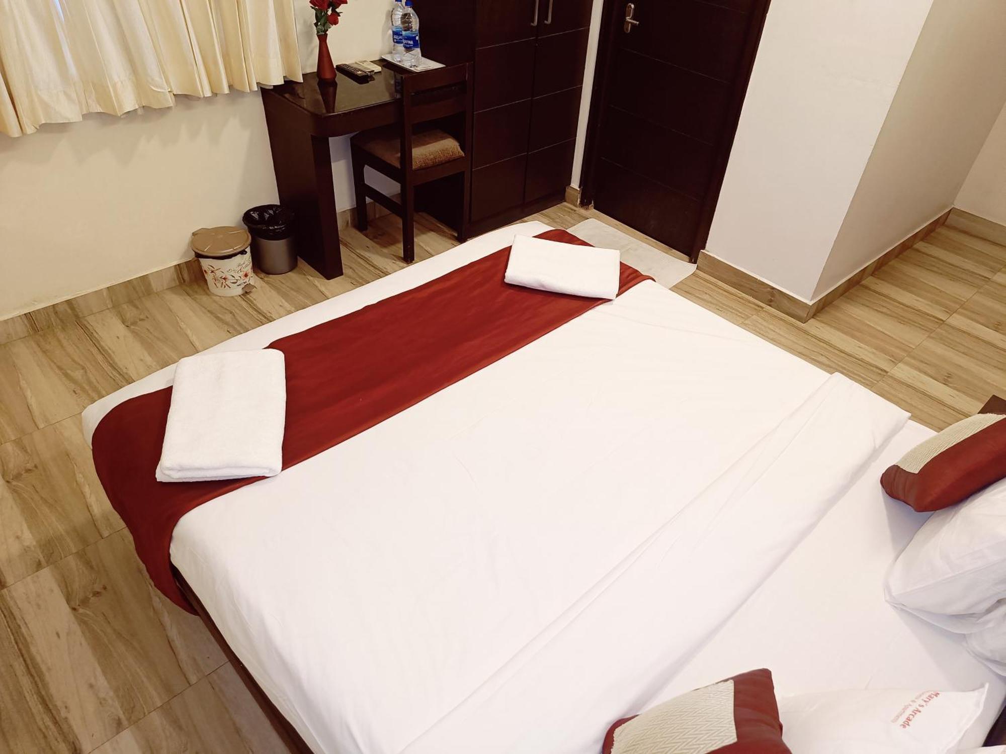 Hotel Marys Arcade Thanjavur Esterno foto