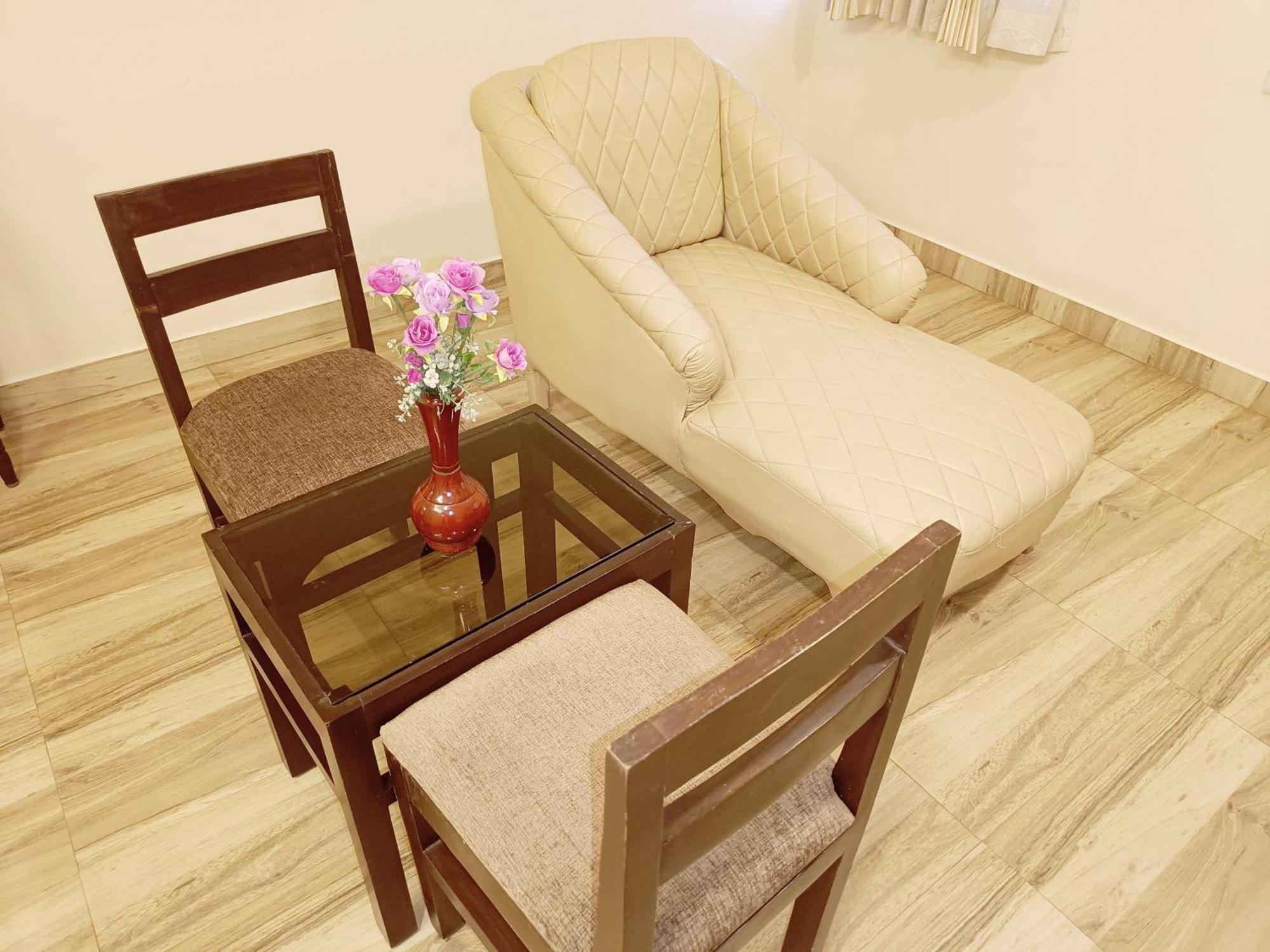 Hotel Marys Arcade Thanjavur Esterno foto