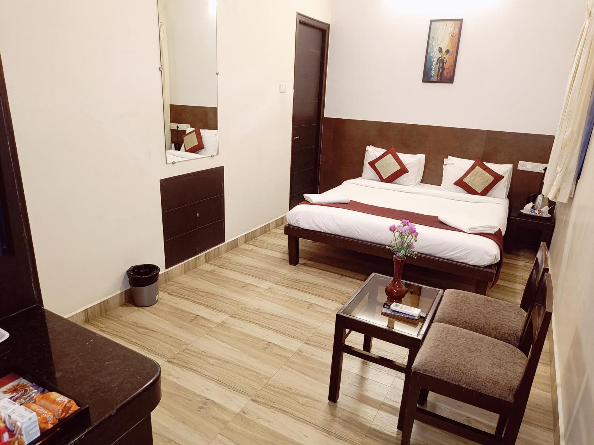 Hotel Marys Arcade Thanjavur Esterno foto