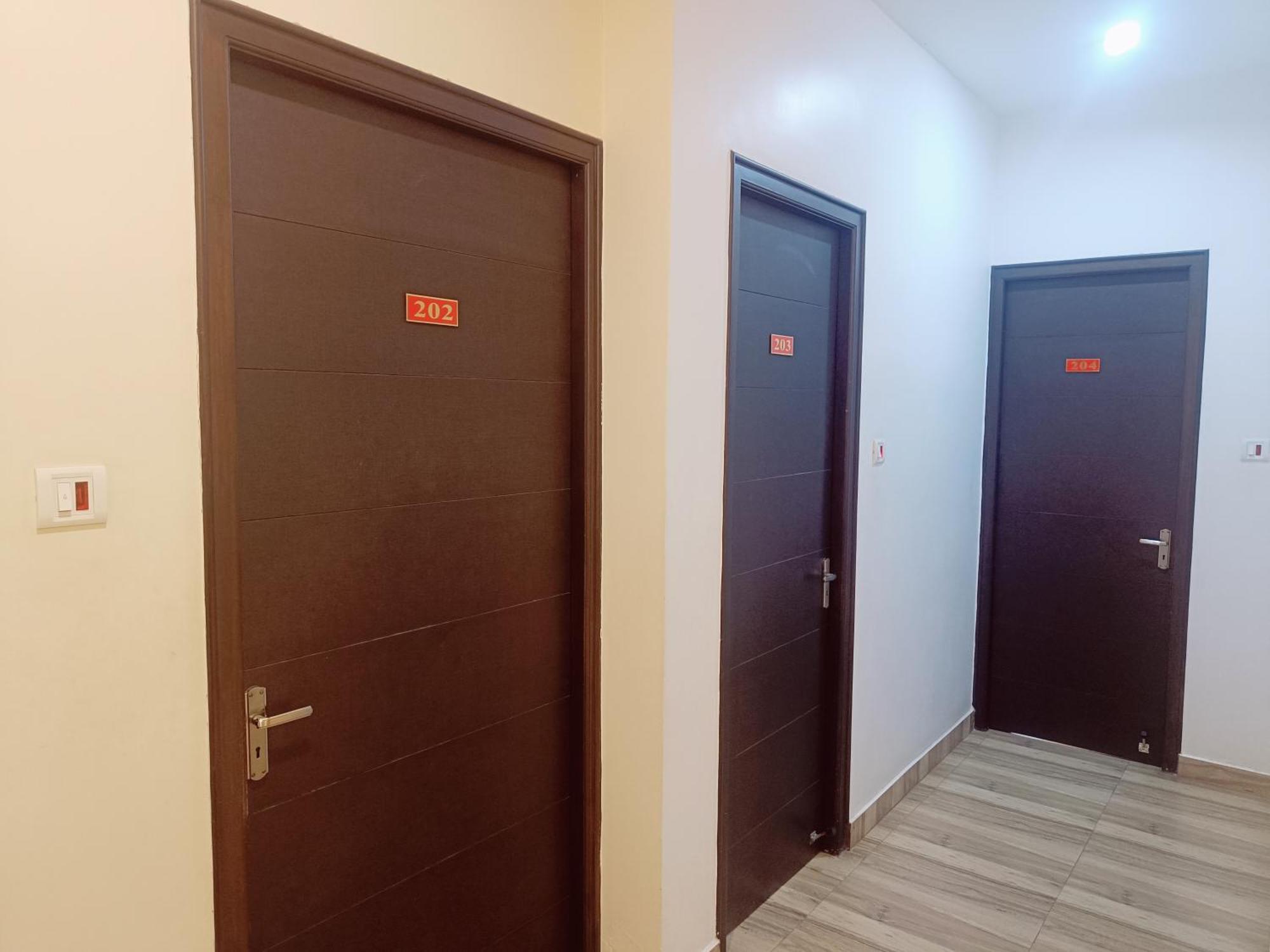 Hotel Marys Arcade Thanjavur Esterno foto